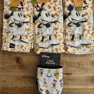 Disney Mickey Mouse Kitchen Towels and Mini Mitts Set 8 piece set NEW NWT